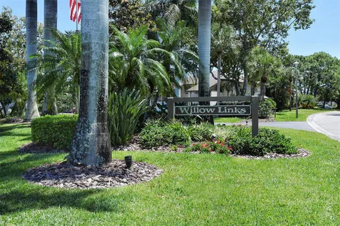 5207 Willow Links Sarasota FL 34235