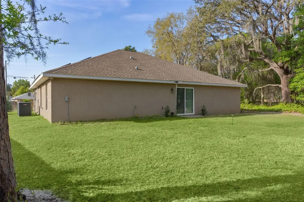 13 Malauka Radial Run Ocklawaha FL 32179