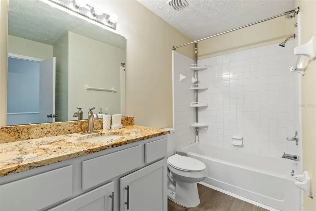 4955 Knightsbridge Circle N Jacksonville FL 32244