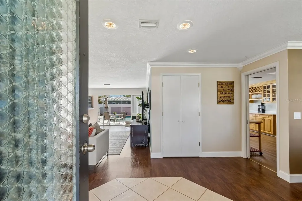 1441 Ambassador Drive Clearwater FL 33764