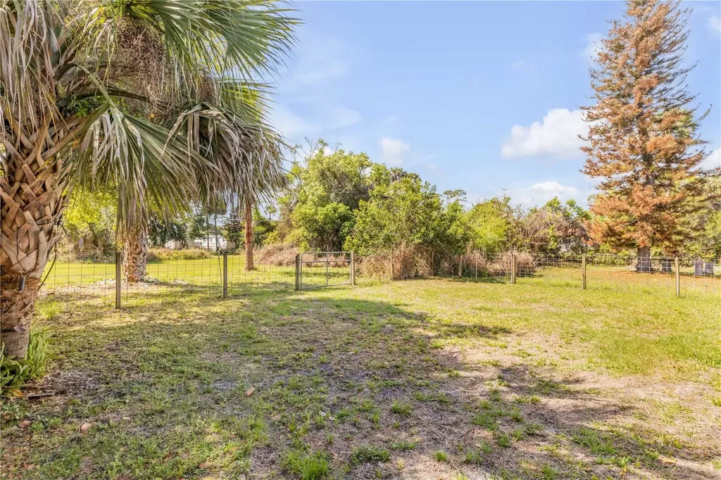 114 W Pine Bluff Street Edgewater FL 32132