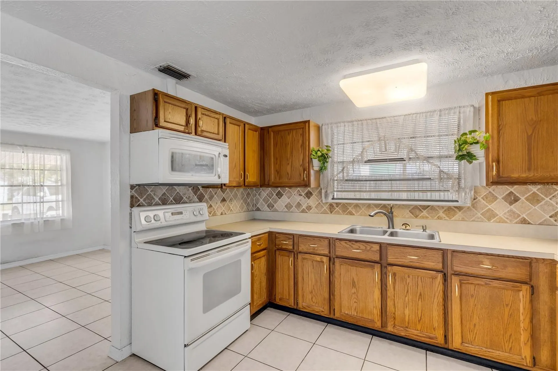 114 W Pine Bluff Street Edgewater FL 32132