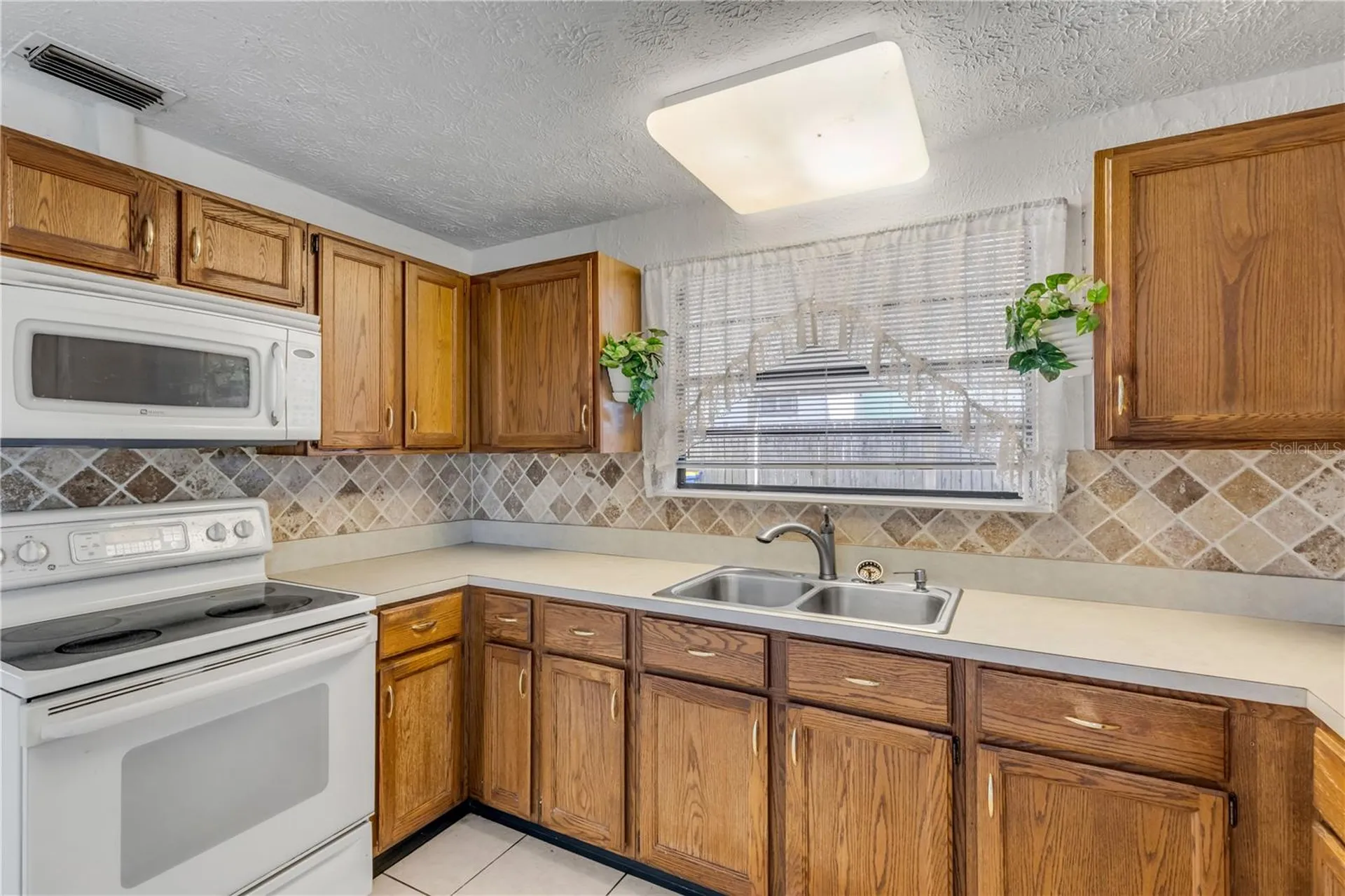 114 W Pine Bluff Street Edgewater FL 32132