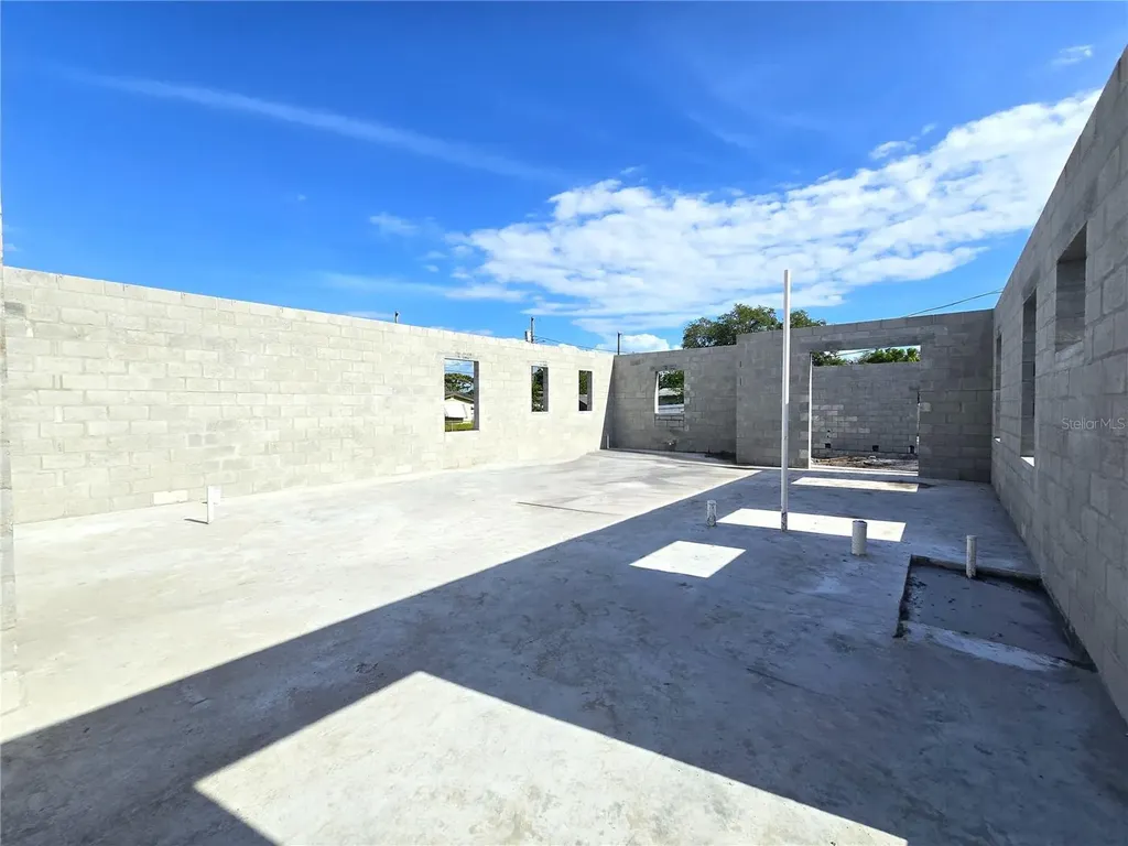 2526 40th Avenue N St Petersburg FL 33714