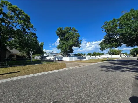 2526 40th Avenue N St Petersburg FL 33714