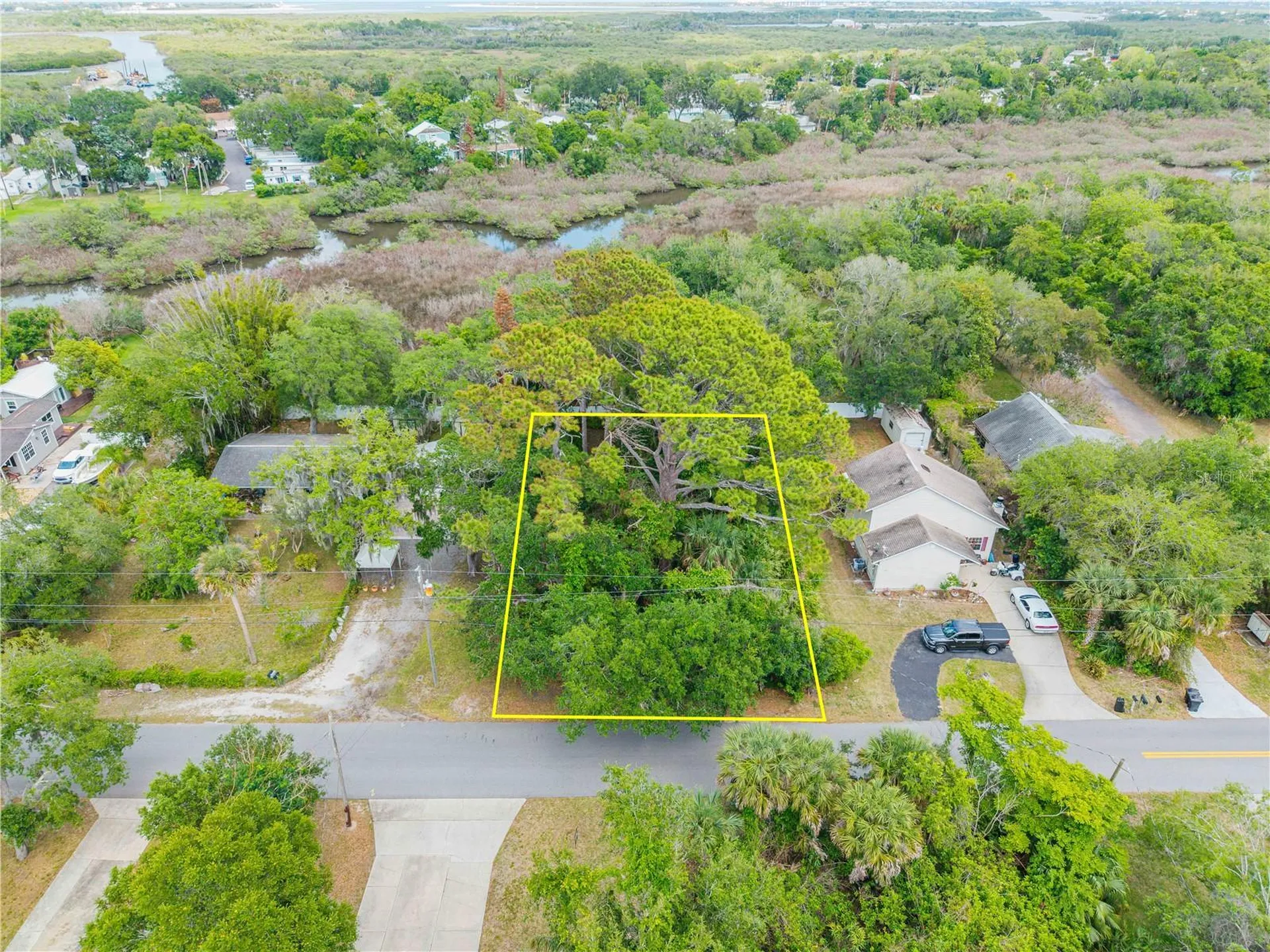 Brookline Avenue New Smyrna Beach FL 32168