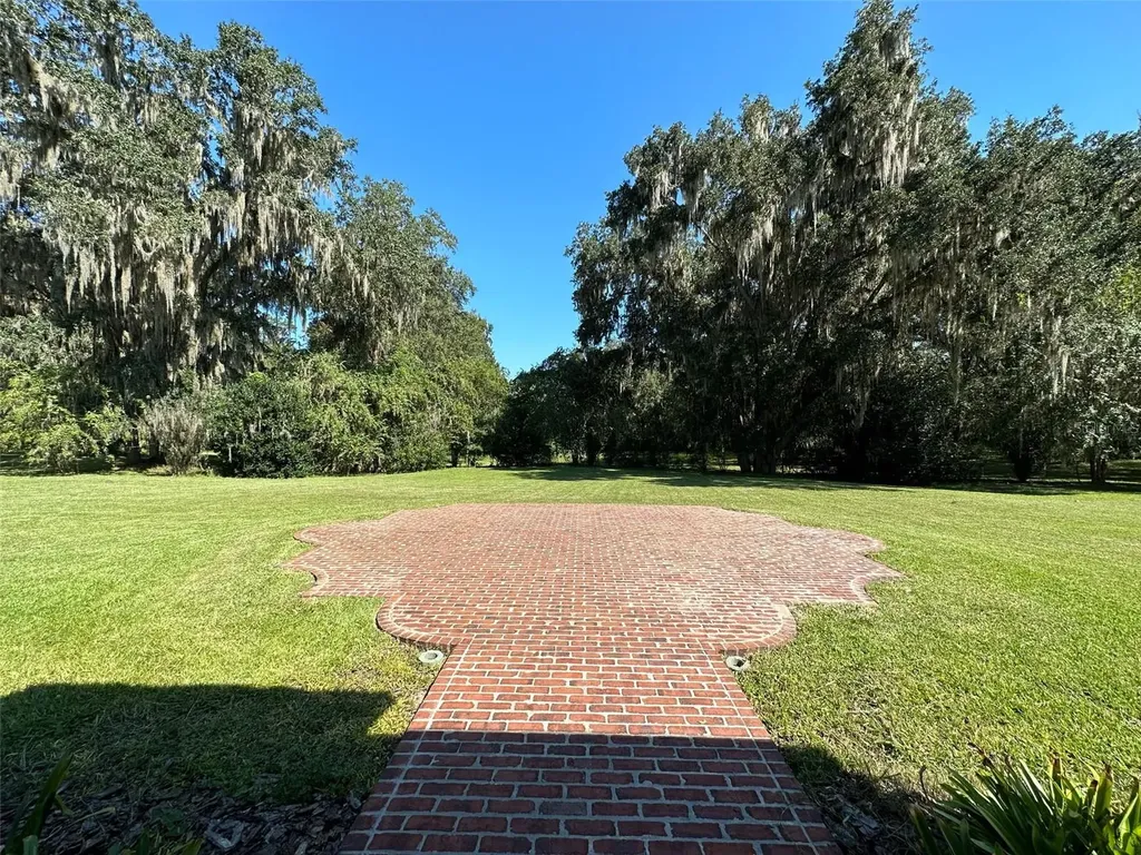 6425 NW 202nd Place Micanopy FL 32667
