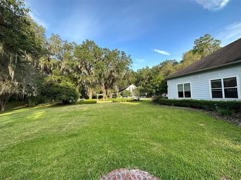 6425 NW 202nd Place Micanopy FL 32667