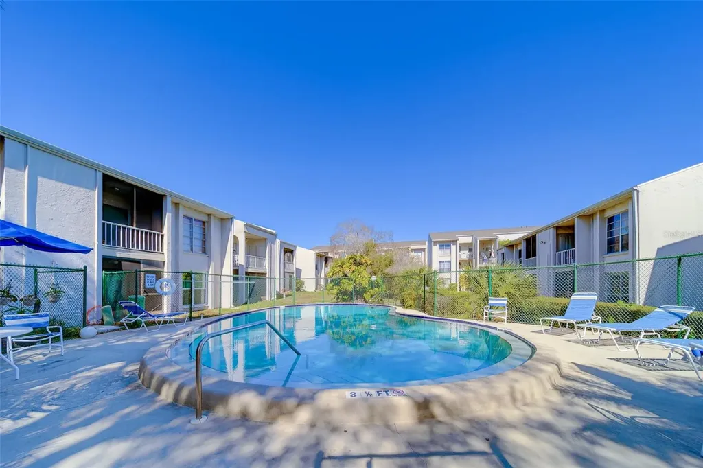 2625 State Road 590 Clearwater FL 33759