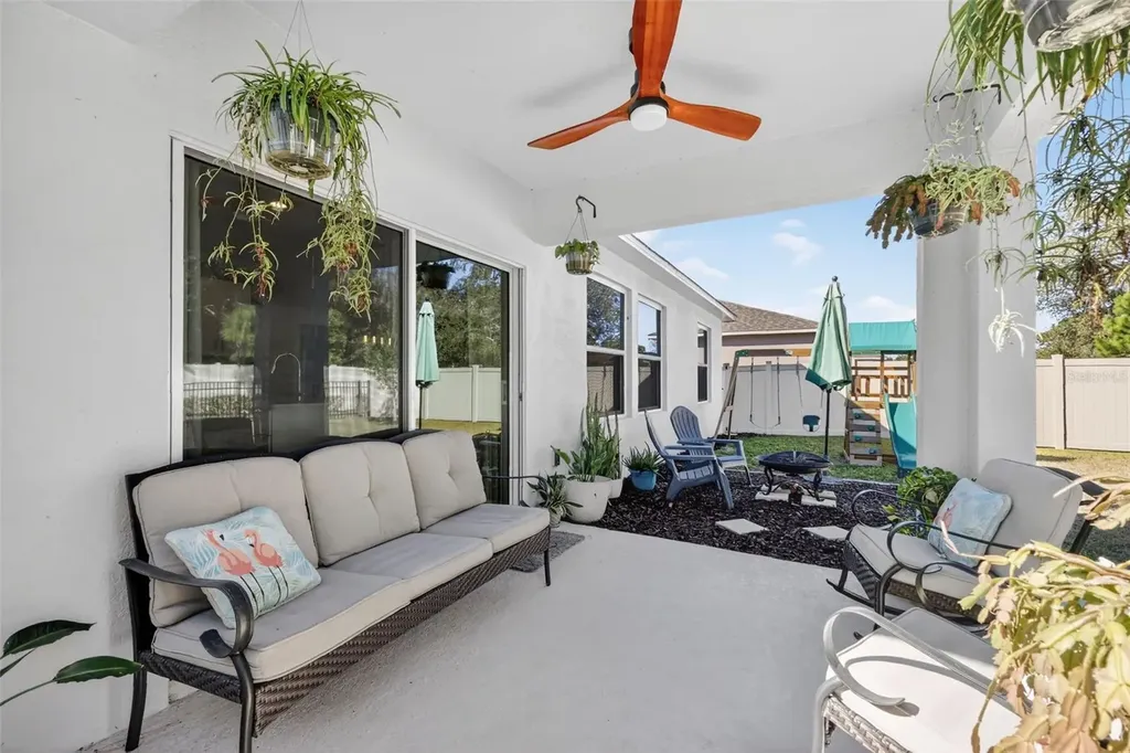 33692 Sky Blossom Circle Leesburg FL 34788