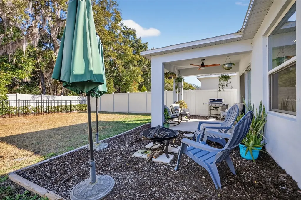 33692 Sky Blossom Circle Leesburg FL 34788