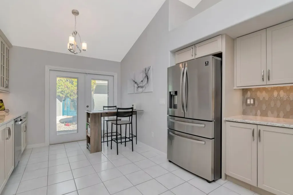 889 Crestridge Circle Tarpon Springs FL 34688