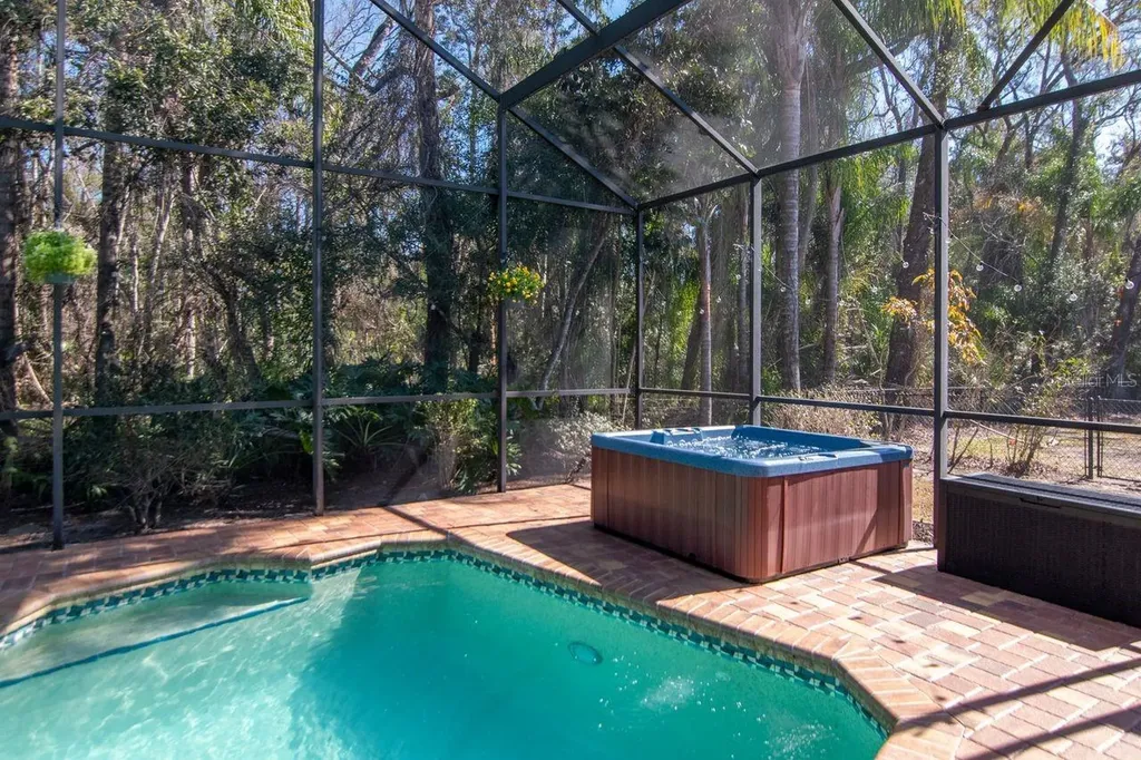 889 Crestridge Circle Tarpon Springs FL 34688
