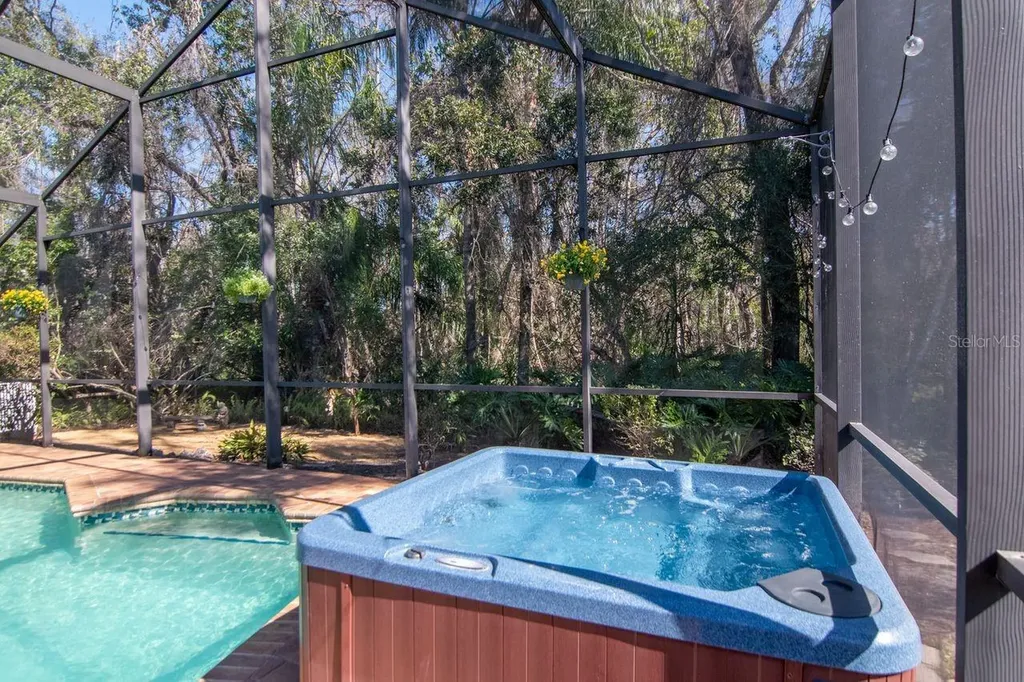 889 Crestridge Circle Tarpon Springs FL 34688