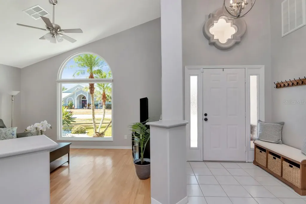 889 Crestridge Circle Tarpon Springs FL 34688