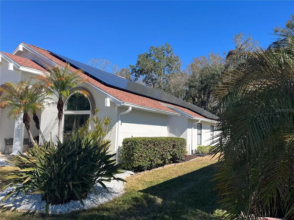 889 Crestridge Circle Tarpon Springs FL 34688