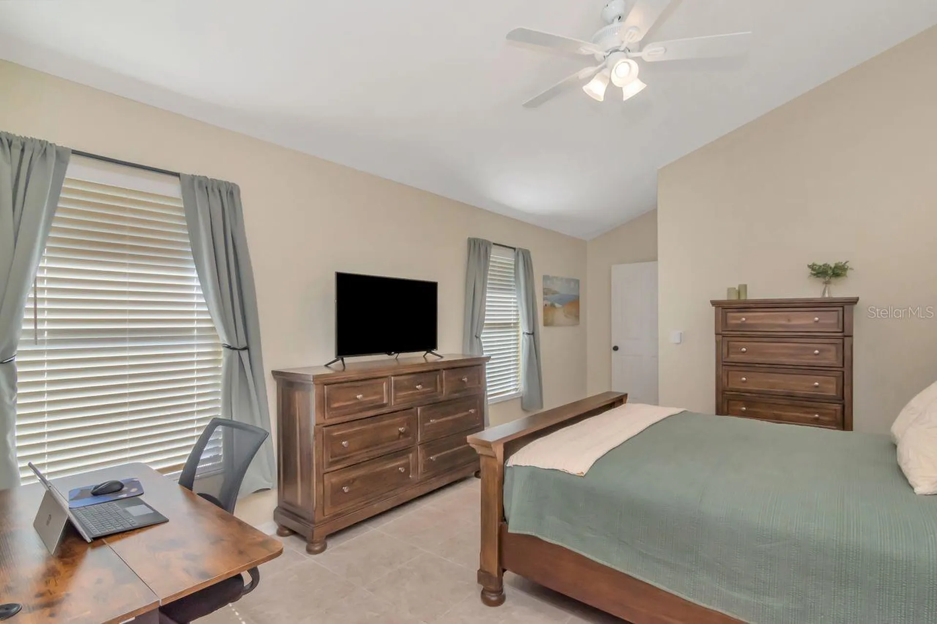 889 Crestridge Circle Tarpon Springs FL 34688