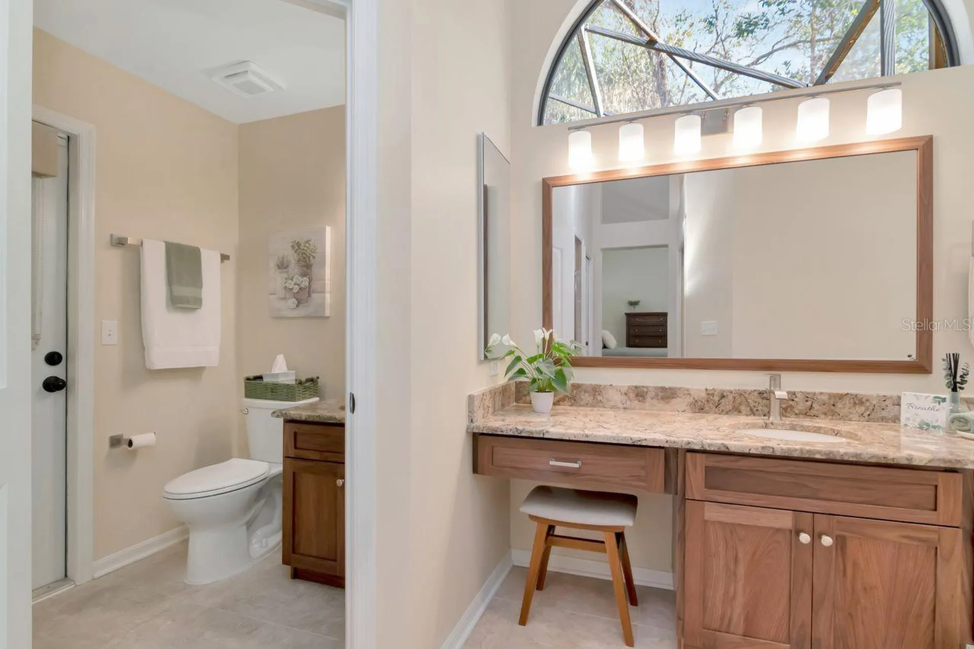 889 Crestridge Circle Tarpon Springs FL 34688