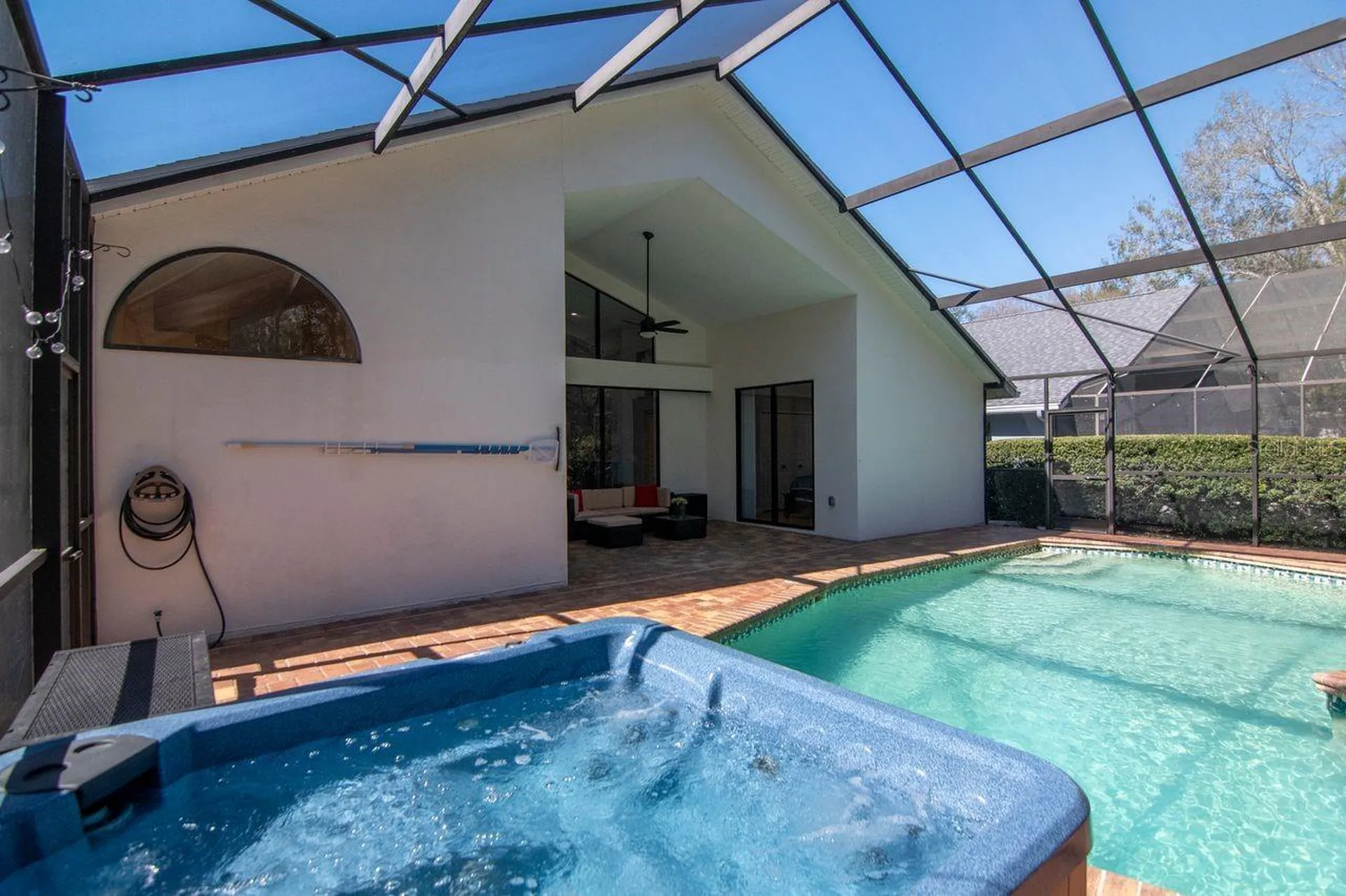 889 Crestridge Circle Tarpon Springs FL 34688