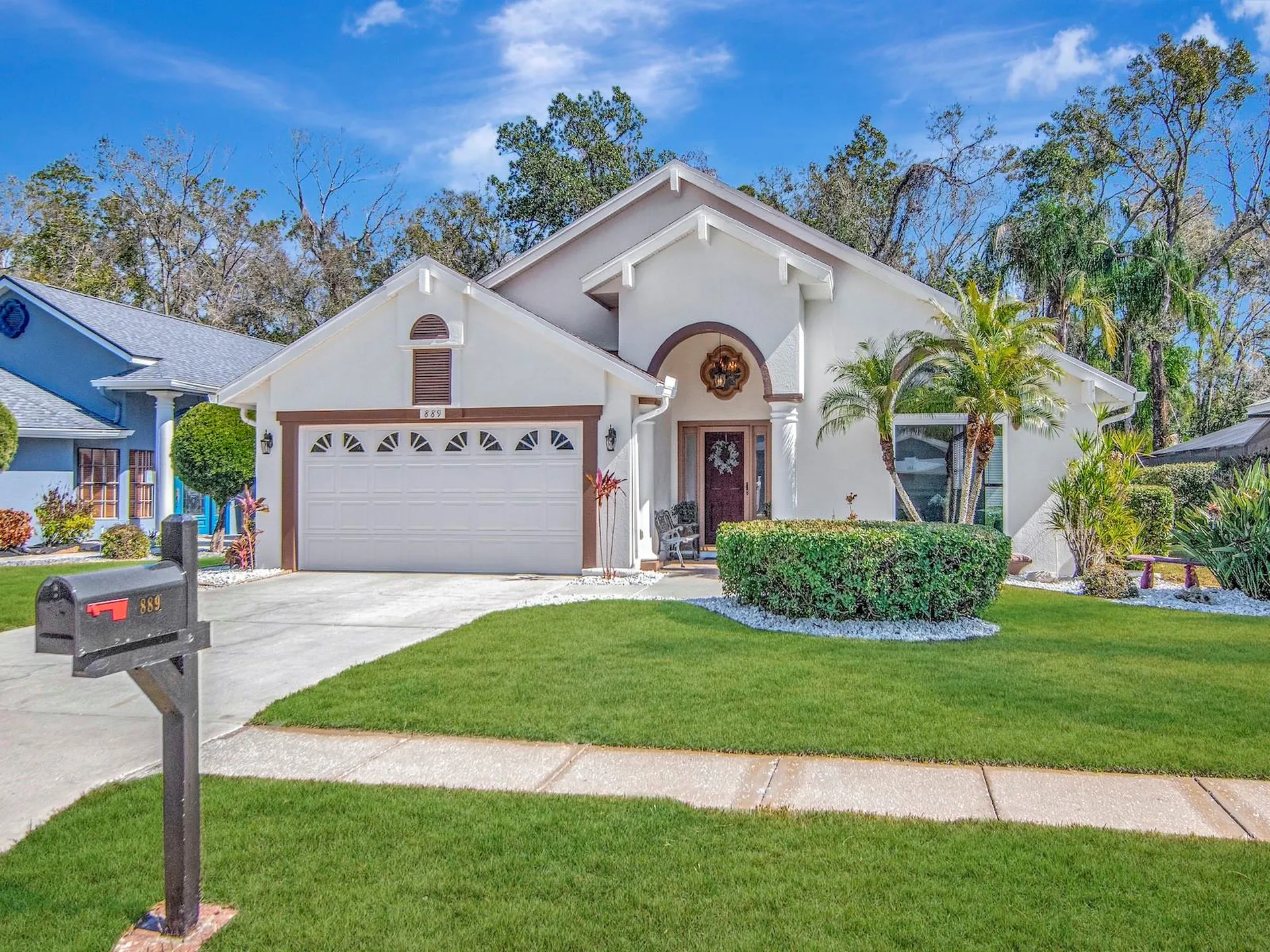 889 Crestridge Circle Tarpon Springs FL 34688