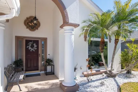 889 Crestridge Circle Tarpon Springs FL 34688