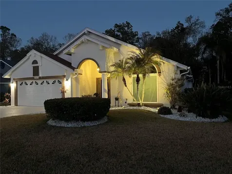 889 Crestridge Circle Tarpon Springs FL 34688