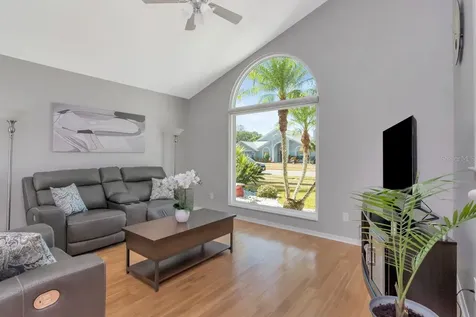 889 Crestridge Circle Tarpon Springs FL 34688