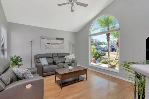 889 Crestridge Circle Tarpon Springs FL 34688