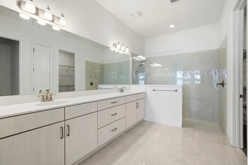 6200 W Fallsgrove Lane Port Orange FL 32128
