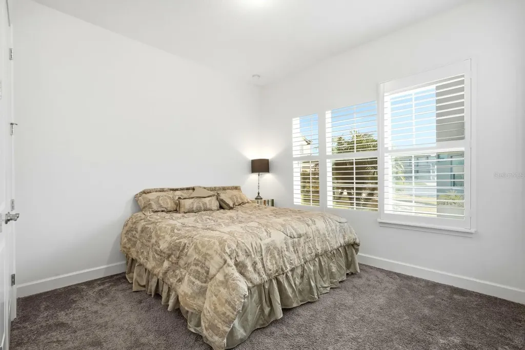 6200 W Fallsgrove Lane Port Orange FL 32128