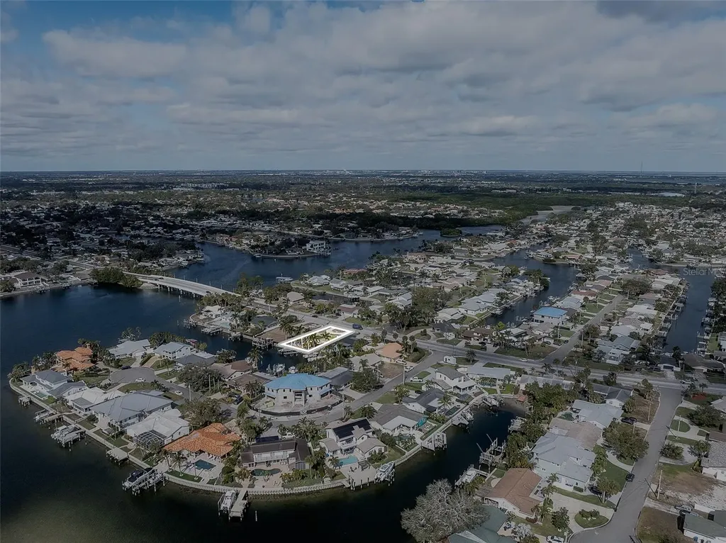 1336 40th Avenue NE St Petersburg FL 33703