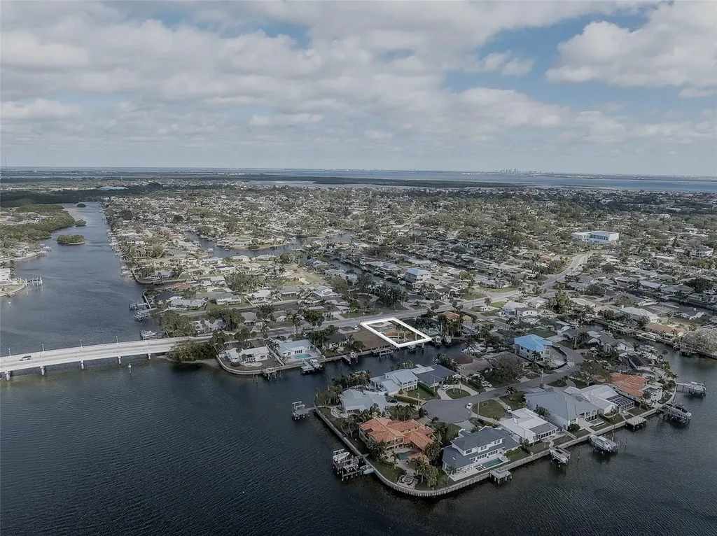 1336 40th Avenue NE St Petersburg FL 33703