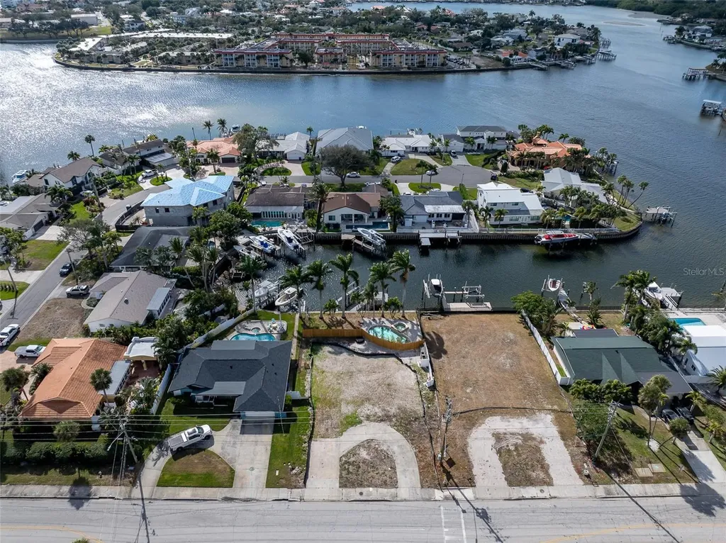 1336 40th Avenue NE St Petersburg FL 33703