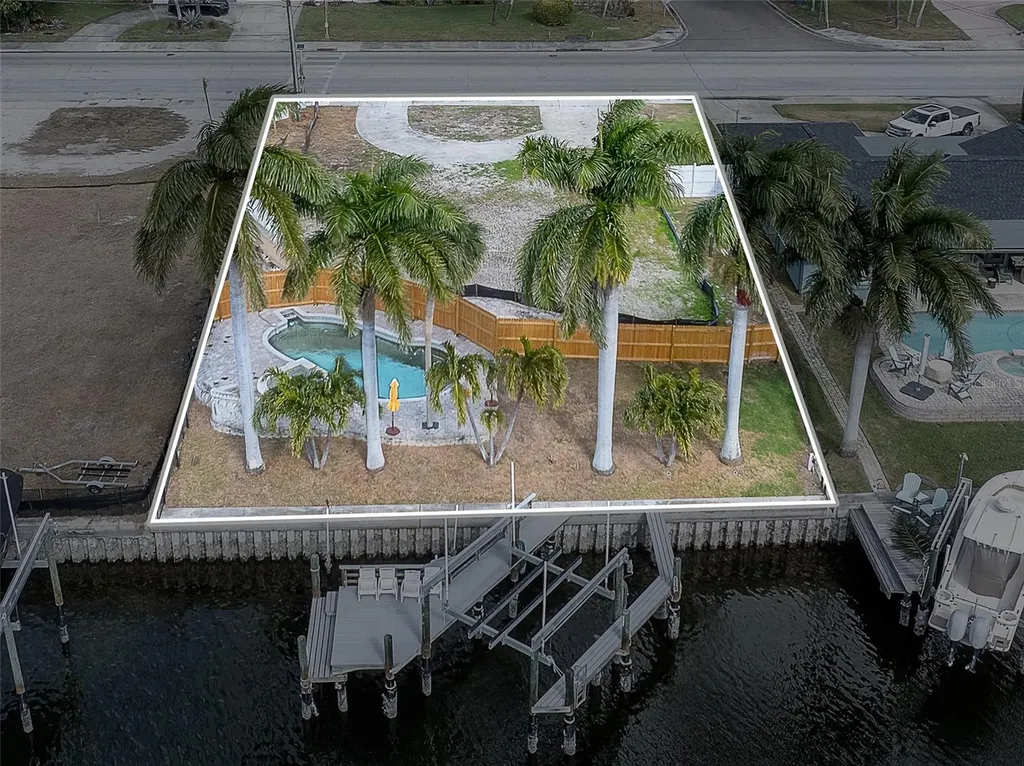 1336 40th Avenue NE St Petersburg FL 33703