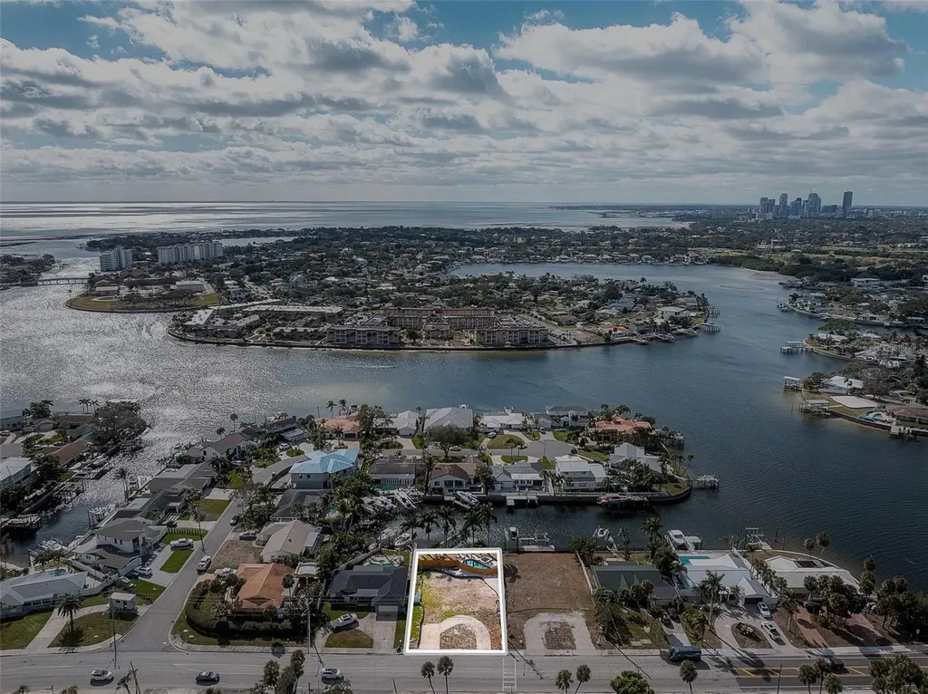 1336 40th Avenue NE St Petersburg FL 33703