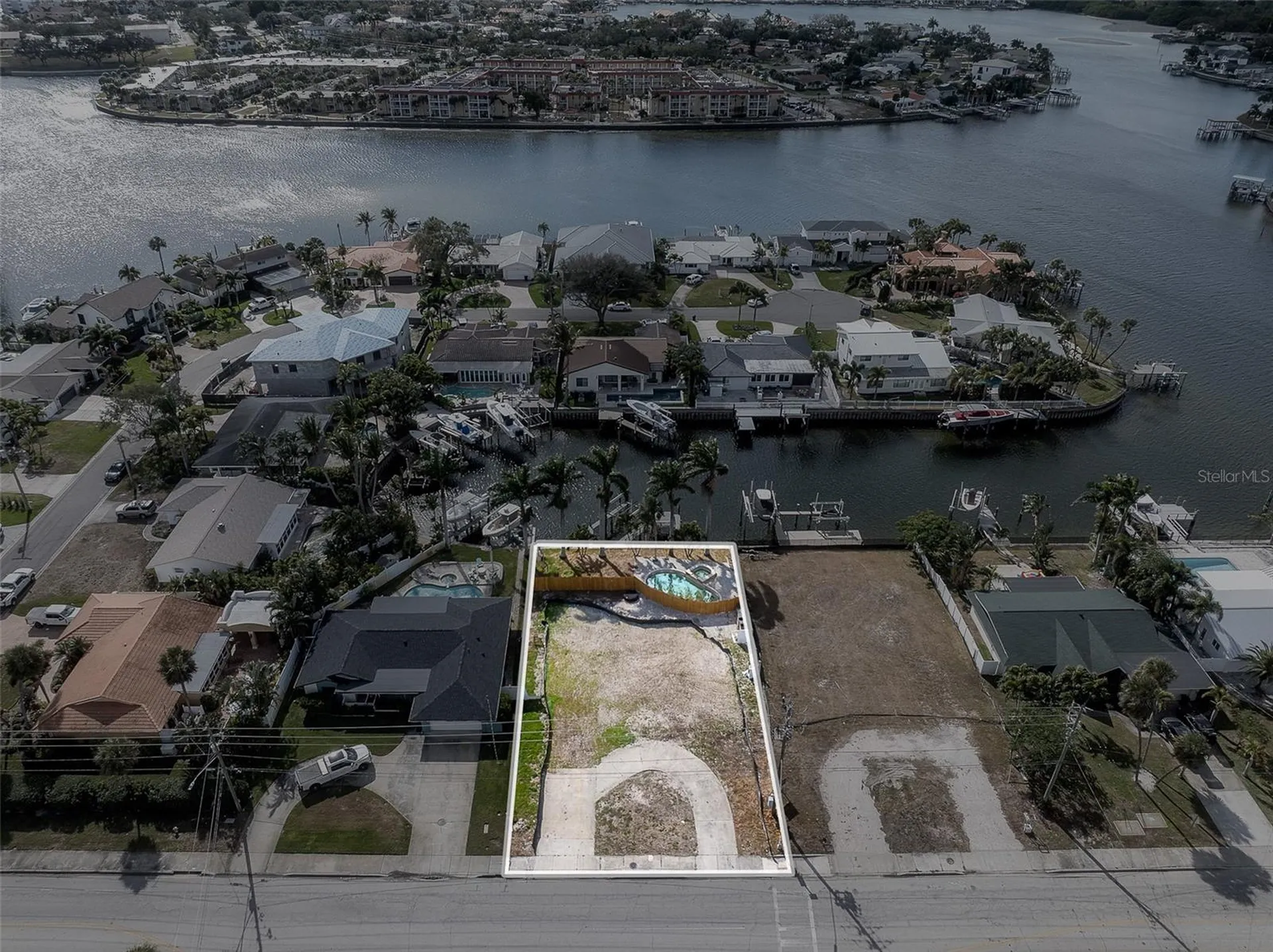 1336 40th Avenue NE St Petersburg FL 33703