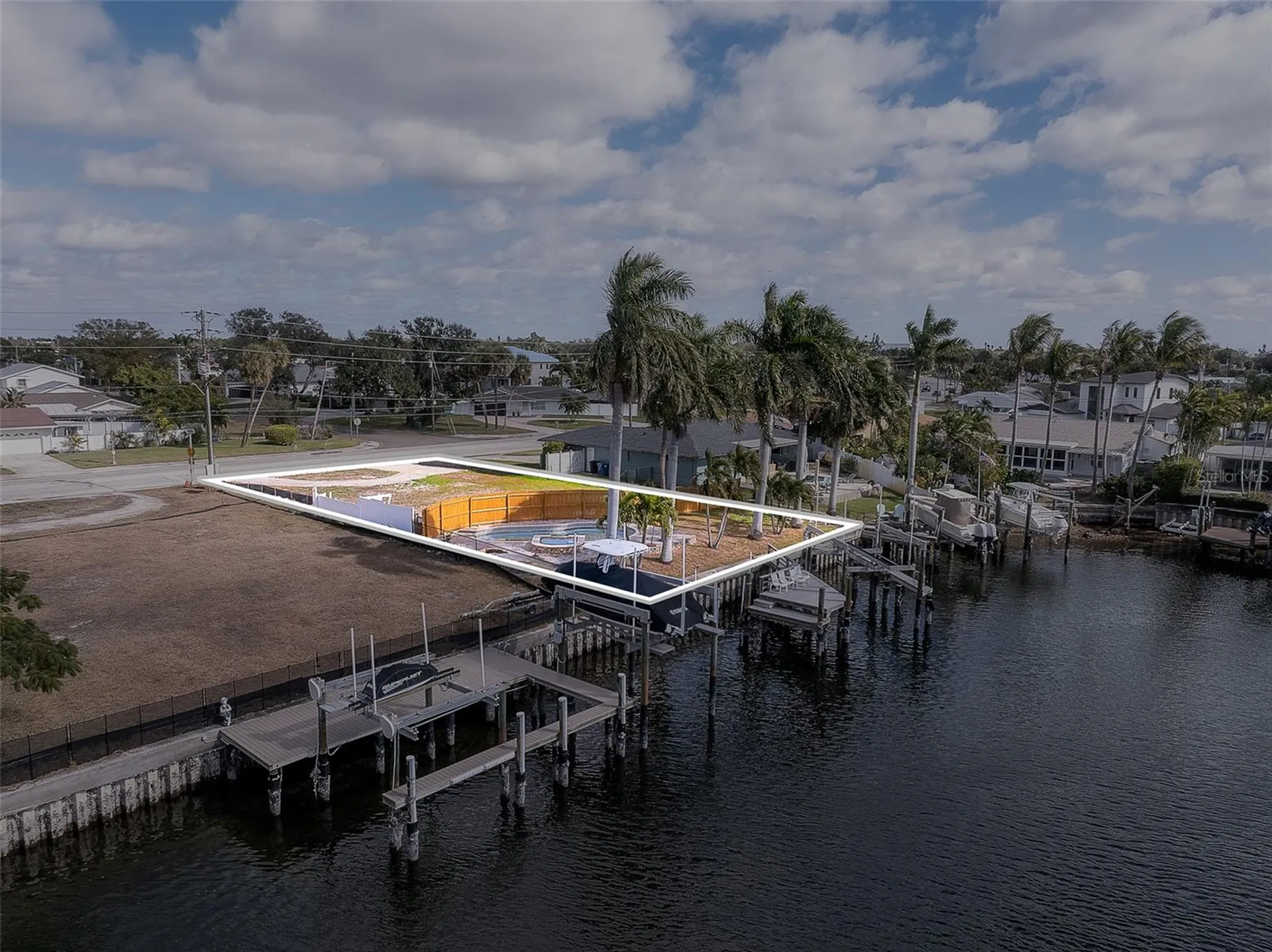 1336 40th Avenue NE St Petersburg FL 33703
