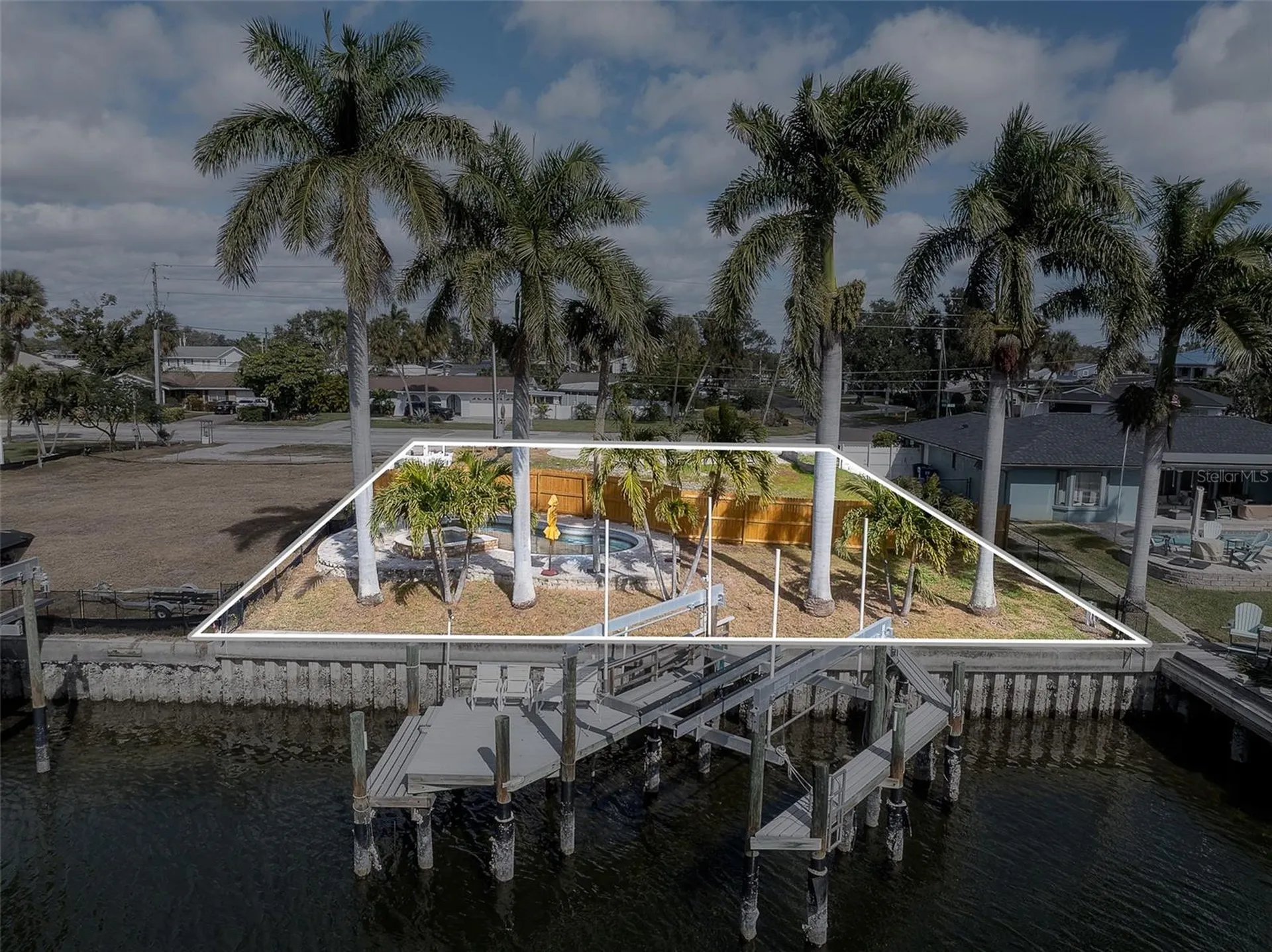 1336 40th Avenue NE St Petersburg FL 33703