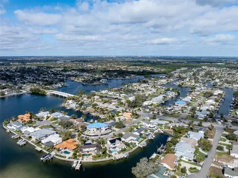 1336 40th Avenue NE St Petersburg FL 33703