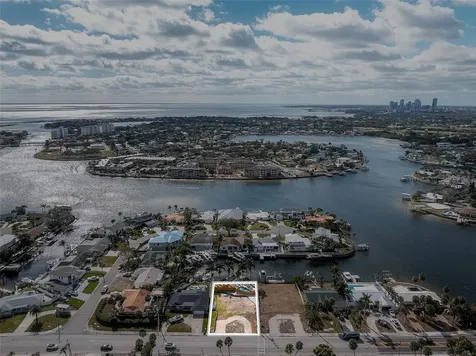 1336 40th Avenue NE St Petersburg FL 33703