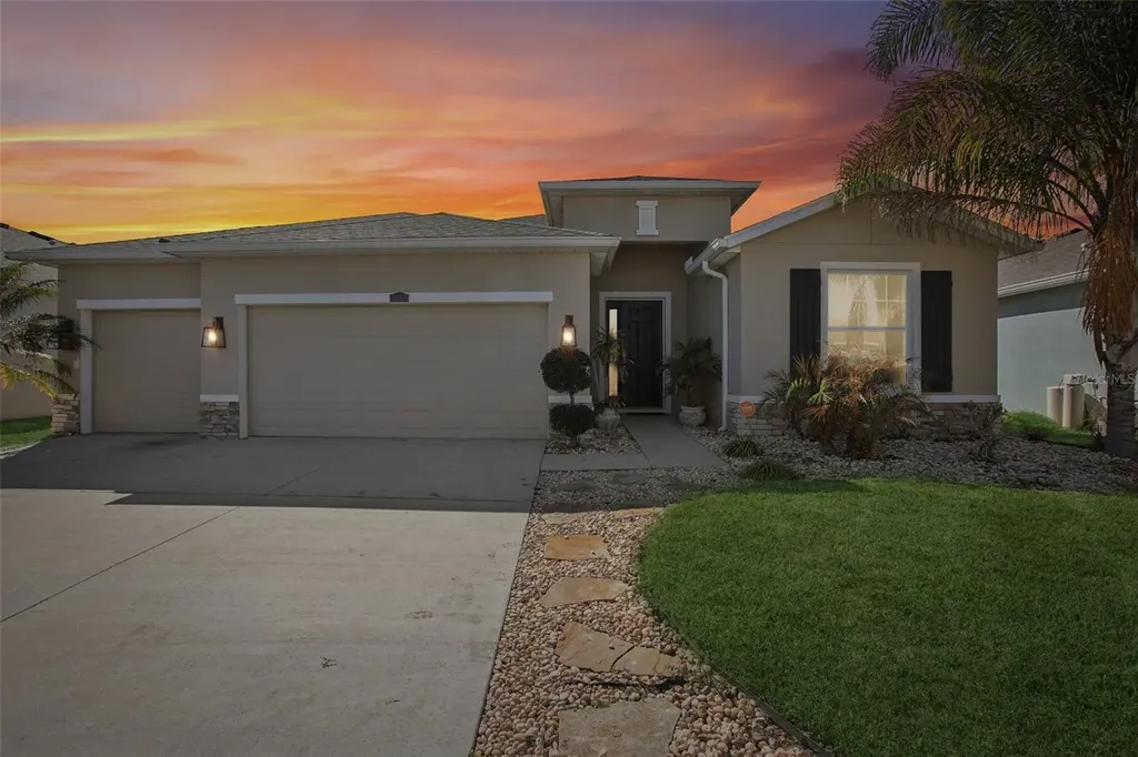 10747 Laxer Cay Loop San Antonio FL 33576