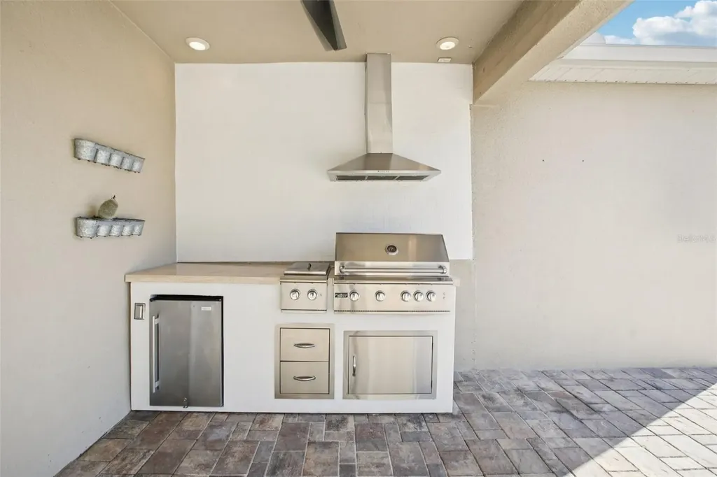 10747 Laxer Cay Loop San Antonio FL 33576