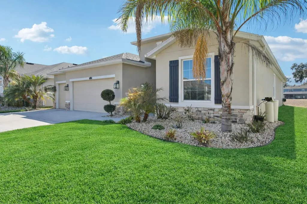 10747 Laxer Cay Loop San Antonio FL 33576