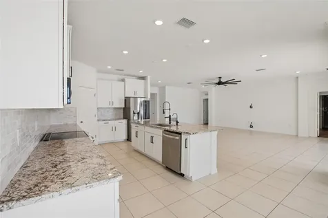 10747 Laxer Cay Loop San Antonio FL 33576