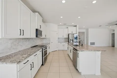 10747 Laxer Cay Loop San Antonio FL 33576