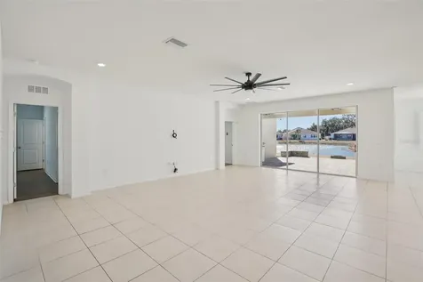 10747 Laxer Cay Loop San Antonio FL 33576