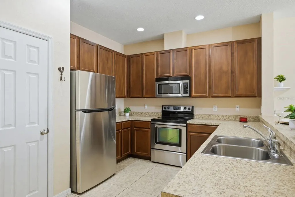 2211 Barracuda Court Holiday FL 34691