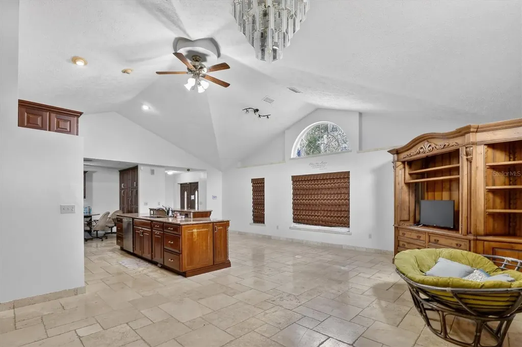 2725 W Charing Road Avon Park FL 33825