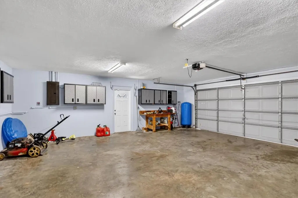 2725 W Charing Road Avon Park FL 33825