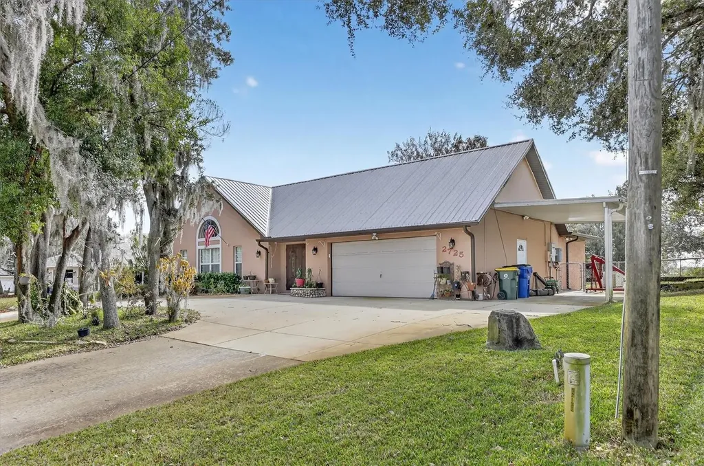 2725 W Charing Road Avon Park FL 33825